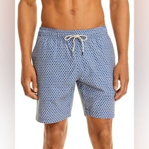 Faherty | Men's Beacon 7.5" Swim Trunks Fishscale Batik Size 34 Blue